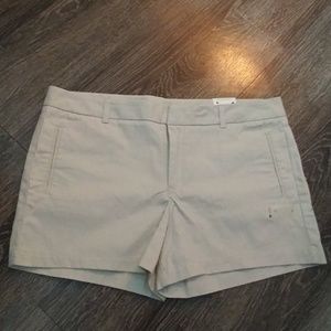 Stylus Women's Khaki Shorts-NWT